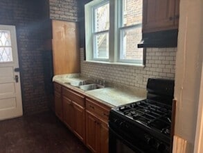 10625 S Calumet Ave in Chicago, IL - Foto de edificio - Building Photo