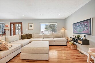 6526 S Elizabeth Way in Centennial, CO - Foto de edificio - Building Photo