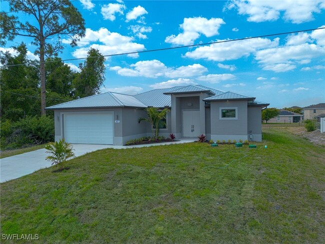 property at 417 Paddock St