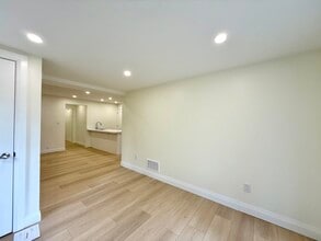 25 Meadowbrook Crescent in St Catharines, ON - Building Photo - Building Photo