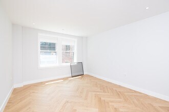 12 Commonwealth Ave, Unit 405 in Boston, MA - Foto de edificio - Building Photo