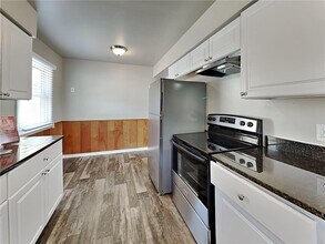 1103 44th Ave NE in Minneapolis, MN - Building Photo - Building Photo