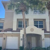 4573 Artesa Way N in Palm Beach Gardens, FL - Building Photo