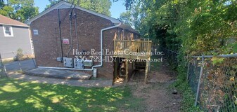 829 W 7th St in Winston-Salem, NC - Building Photo