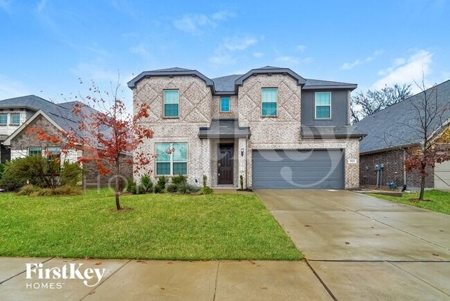 property at 2815 Willow Ln