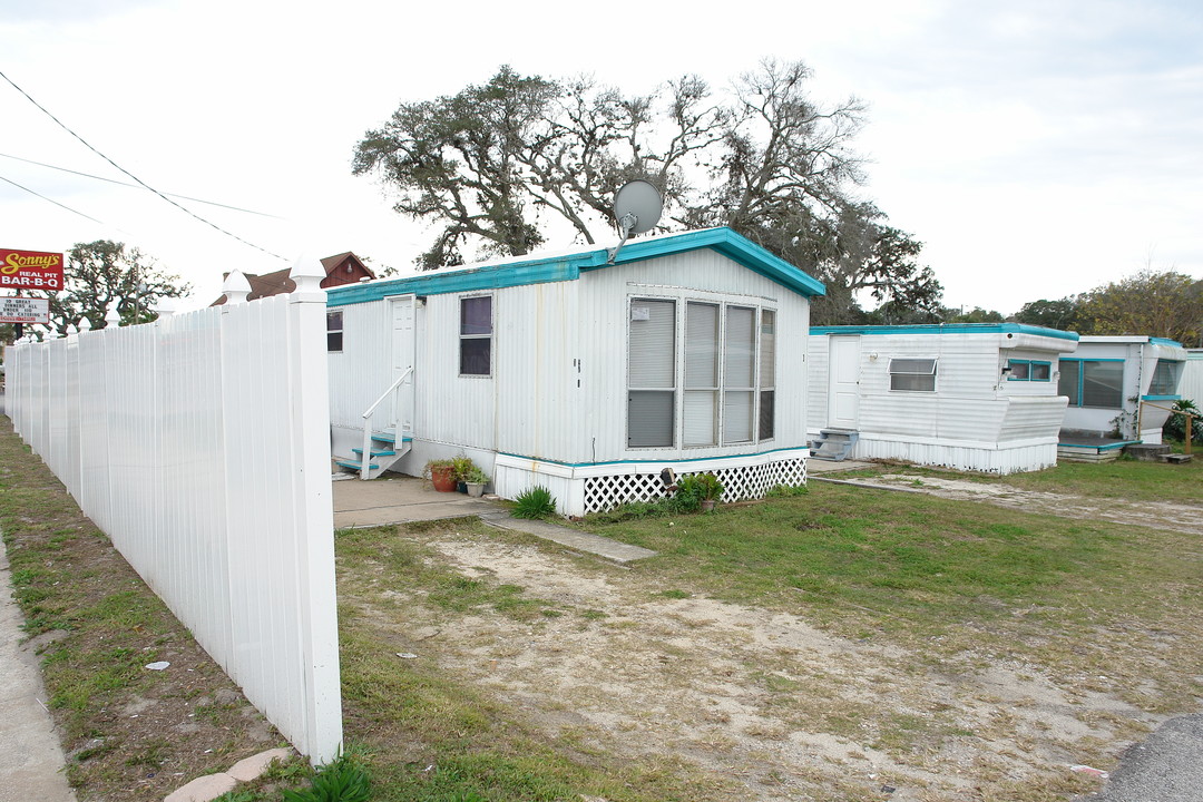 Rio Vista Gardens in Ormond Beach, FL - Building Photo