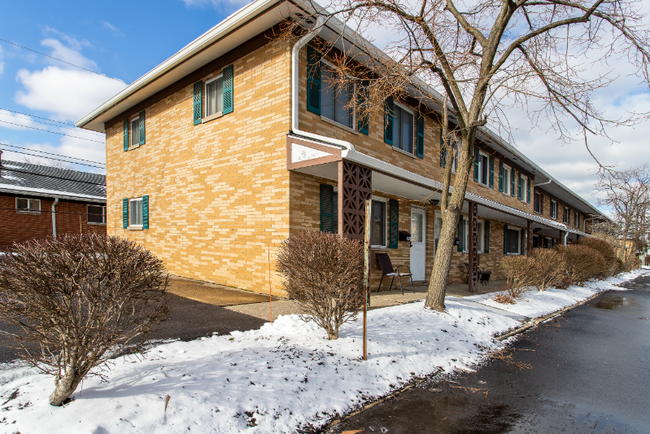 property at 1582 Lee Terrace Dr