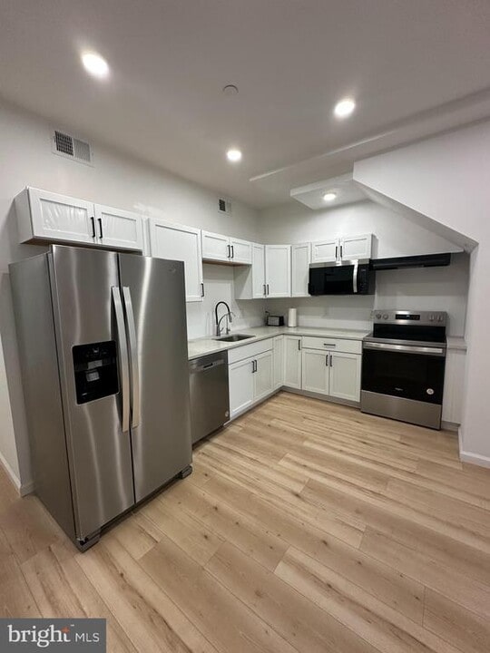 1925 H St NE in Washington, DC - Building Photo