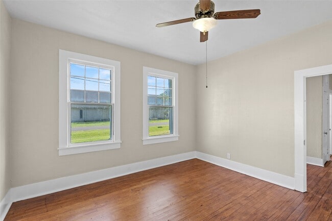 5326 Main St in Santa Fe, TX - Building Photo - Building Photo