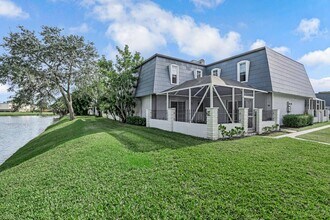 12057 Basin St N in Wellington, FL - Building Photo - Building Photo