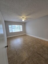 5840 NE 22nd Way in Fort Lauderdale, FL - Building Photo - Building Photo