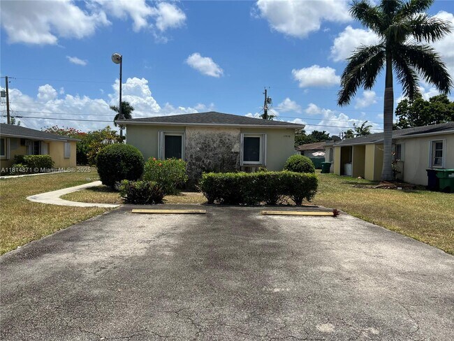 17970 SW 296th St in Homestead, FL - Building Photo - Building Photo