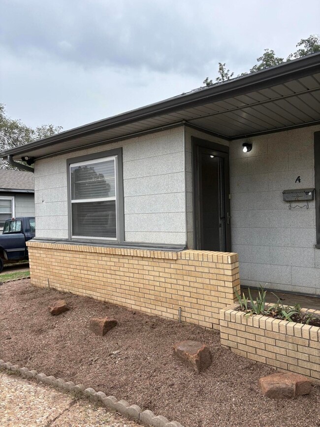 property at 3313 35th St