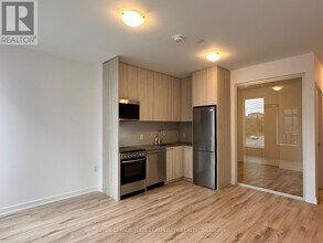 7439 Kingston Rd in Toronto, ON - Building Photo - Building Photo