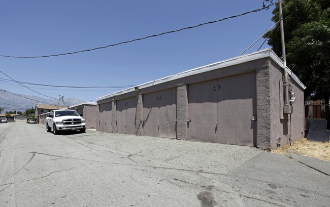 El Dorado Patio Homes in Ontario, CA - Foto de edificio - Building Photo