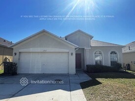 1707 Open Field Loop in Brandon, FL - Building Photo