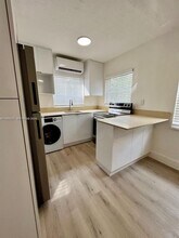 833 W 39th St in Miami Beach, FL - Building Photo - Building Photo