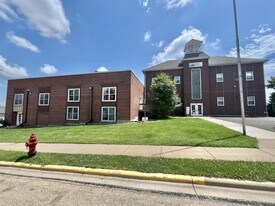 214 Wood St, Unit 6 in Belmont, WI - Building Photo