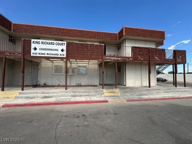 property at 5406 S Swenson St