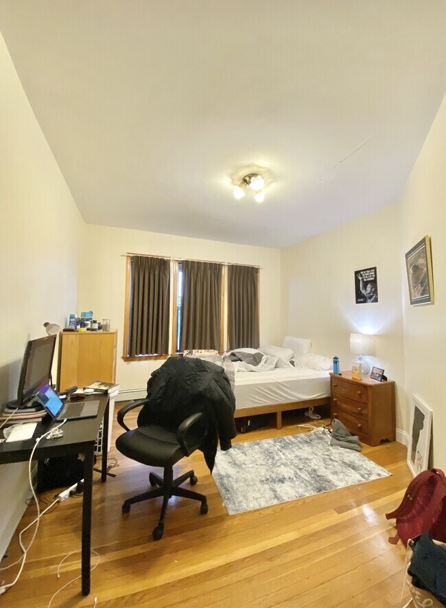 44 Orkney Rd, Unit 2