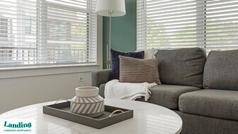 2201 Glenwood Ave SE in Atlanta, GA - Building Photo