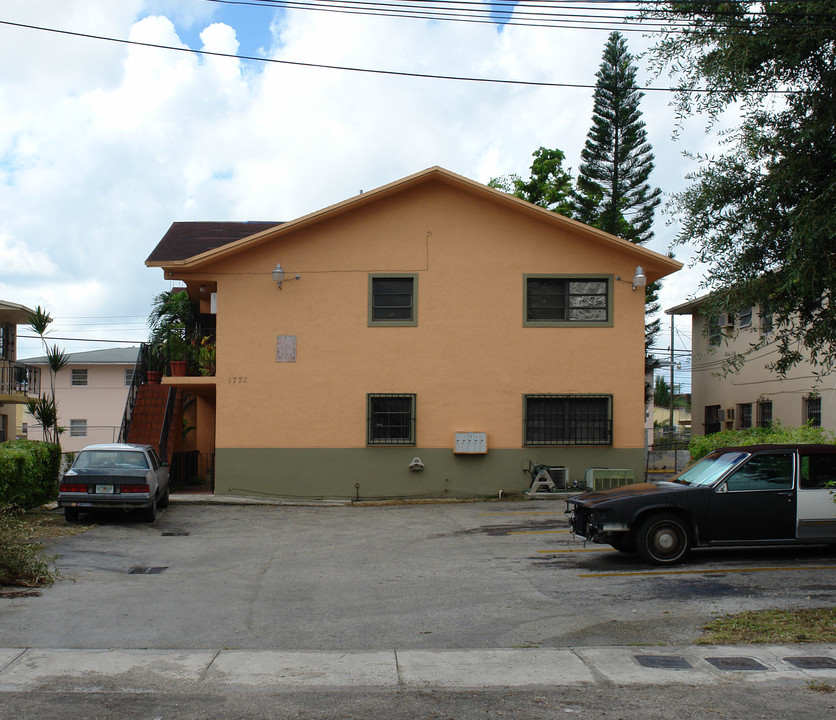 1772 SW 5th St in Miami, FL - Building Photo