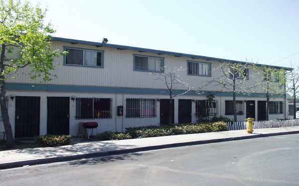 4485 QUINCE St in San Diego, CA - Building Photo