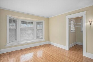 414 Paris Ave SE in Grand Rapids, MI - Building Photo - Building Photo