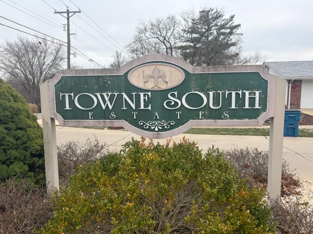 4706 McIlroy Dr in St. Louis, MO - Foto de edificio - Building Photo