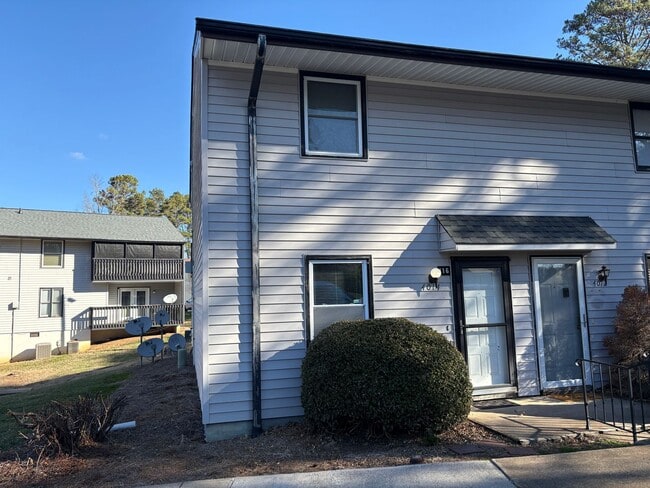 property at 4014 S Bend Dr