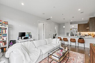 2217 W Madison St in Chicago, IL - Building Photo - Building Photo