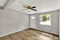 1033 Ake Ln in Jacksonville, FL - Building Photo - Building Photo