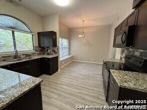 10206 Barron Fld Dr in San Antonio, TX - Building Photo - Building Photo