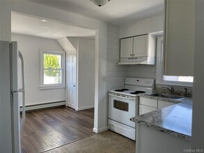 10 Mckinley in Lindenhurst, NY - Building Photo - Building Photo