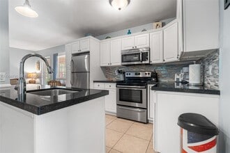 2033 NE 33rd Ave in Fort Lauderdale, FL - Building Photo - Building Photo