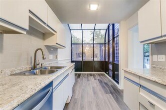 5990 Lindenshire Ln in Dallas, TX - Building Photo - Building Photo