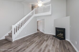 4218 Willowview Blvd in Louisville, KY - Foto de edificio - Building Photo