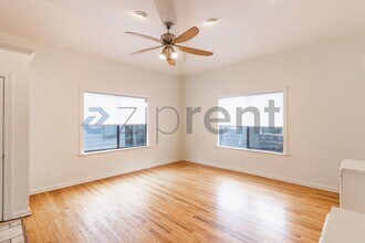 703 Nelray Blvd in Austin, TX - Foto de edificio - Building Photo