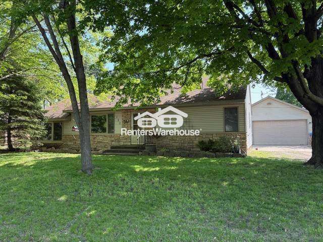 132 Elm St S in Cambridge, MN - Building Photo