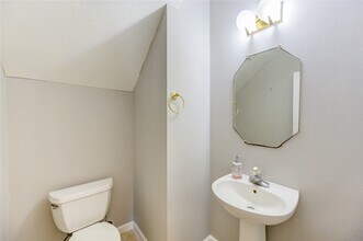 14710 Kendallbrook Dr in Houston, TX - Building Photo - Building Photo