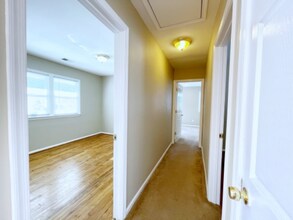 120 Tulip Dr in Gaithersburg, MD - Building Photo - Building Photo
