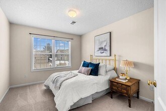 15557 Floyd St in Overland Park, KS - Building Photo - Building Photo