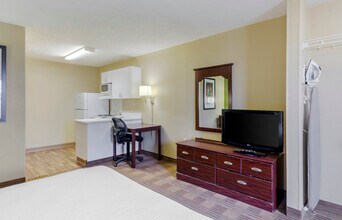 Furnished Studio-Fayetteville - Owen Dr. in Fayetteville, NC - Building Photo - Building Photo
