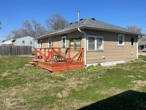 1324 Mary Ave in Rock Falls, IL - Building Photo - Building Photo