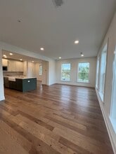 330 E Lake St in Cranberry Township, PA - Building Photo - Building Photo