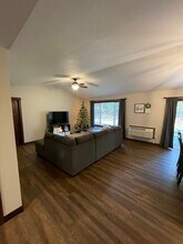 122-124 Hickory Ln in Eau Claire, WI - Building Photo - Building Photo