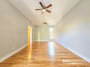 641 W Oakdale Ave in Chicago, IL - Building Photo - Building Photo