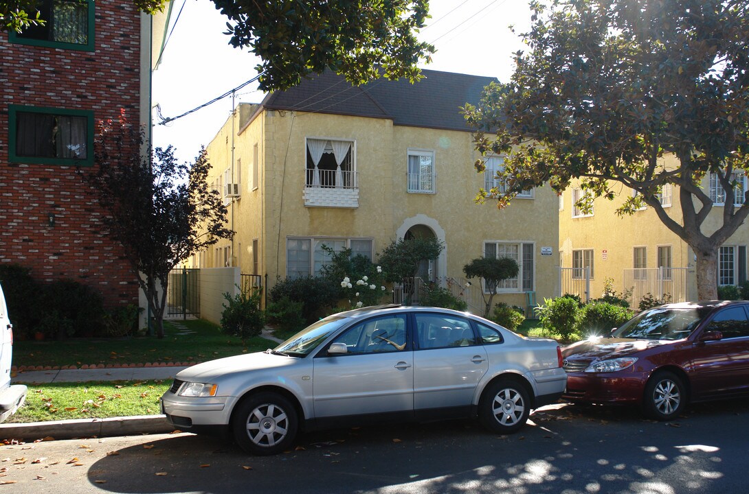 918 E Garfield Ave in Glendale, CA - Building Photo