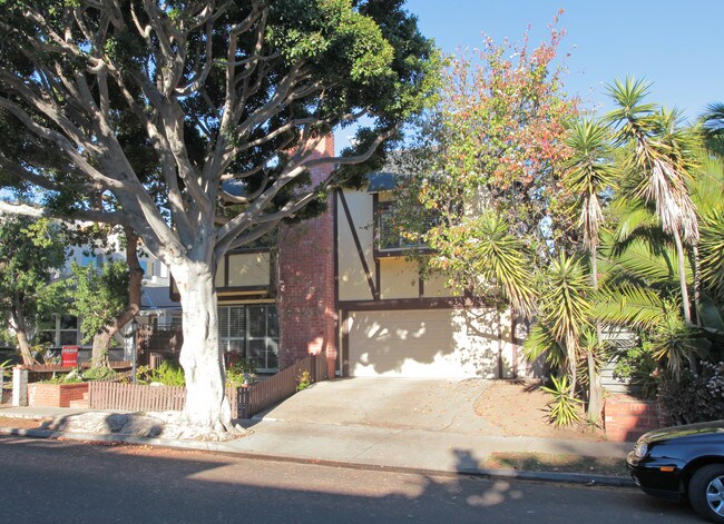 909 Grant St in Santa Monica, CA - Foto de edificio - Building Photo