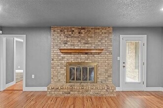 106 Willowcrest St in Mexia, TX - Building Photo - Building Photo